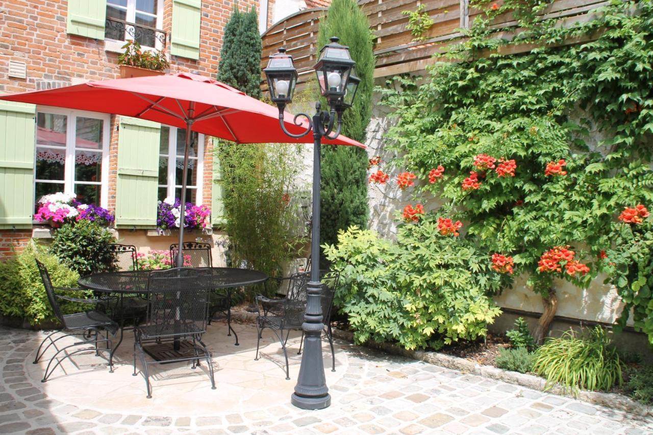 Chambres D'Hotes : La Cour D'Etrepy Le Mesnil-sur-Oger Bagian luar foto